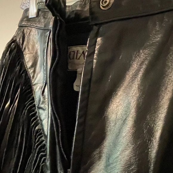 Vintage Made In USA 100% Leather Fringe Zipper Snap Closure Black Skirt - Picture 8 of 11